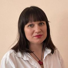 Краснощекова Елена