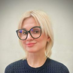 Леонова Юлия